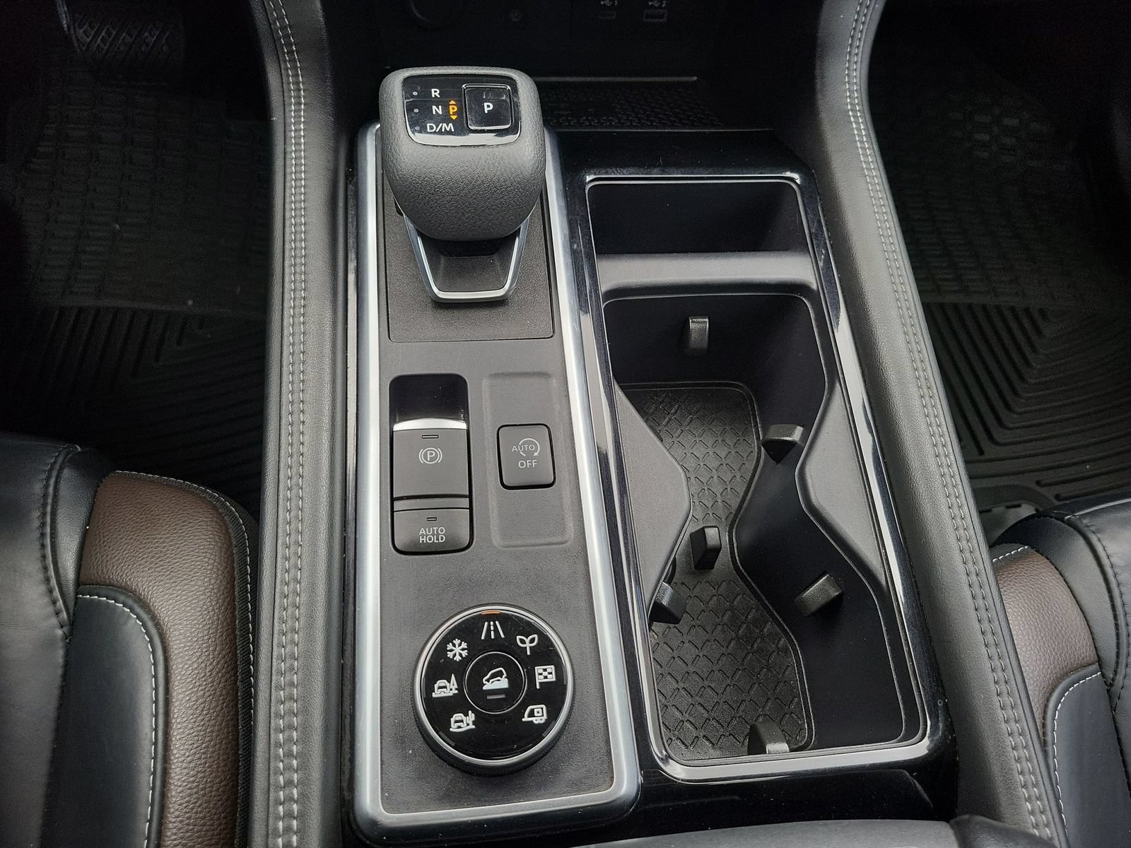 Used 2023 Nissan Pathfinder Platinum AWD/4WD image 16