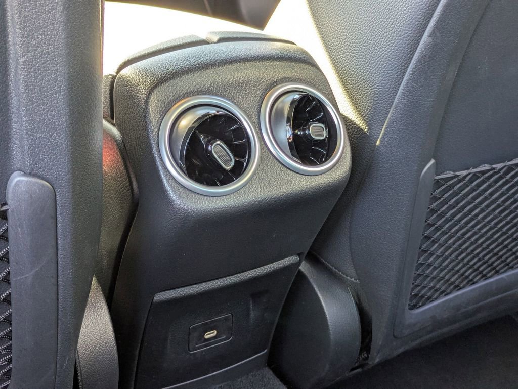 Used 2025 Mercedes-Benz CLA 250 4MATIC image 26