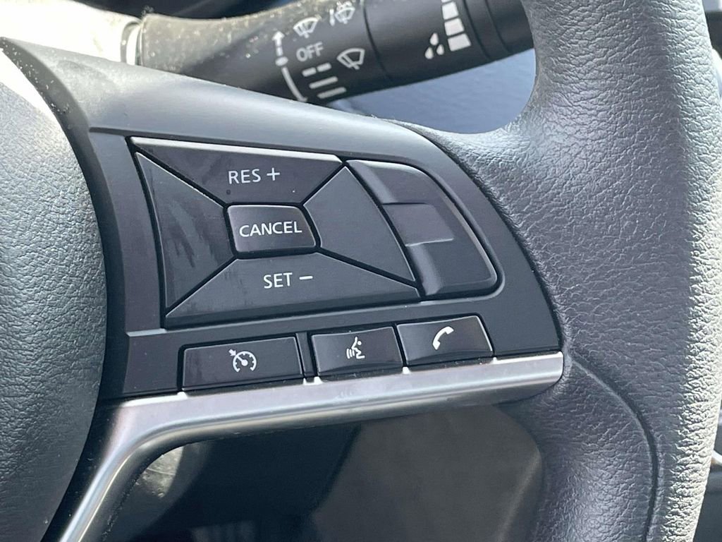 Used 2025 Nissan Versa SV w/ Trunk Package image 20
