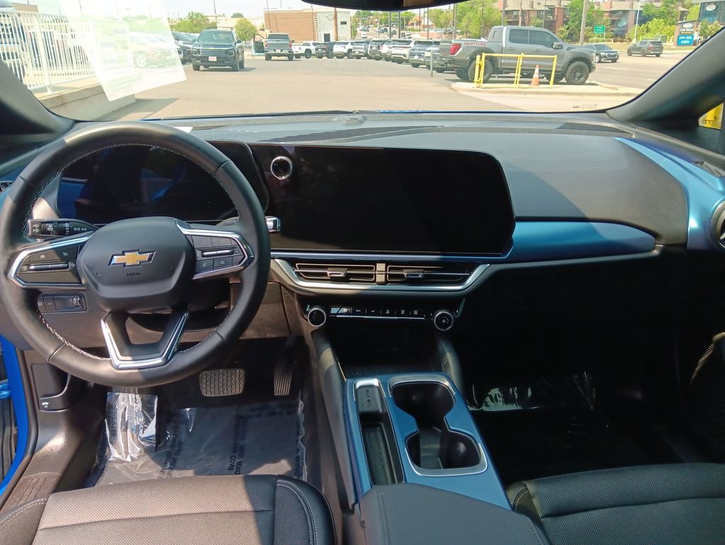 Used 2024 Chevrolet Equinox EV LT AWD/4WD image 12