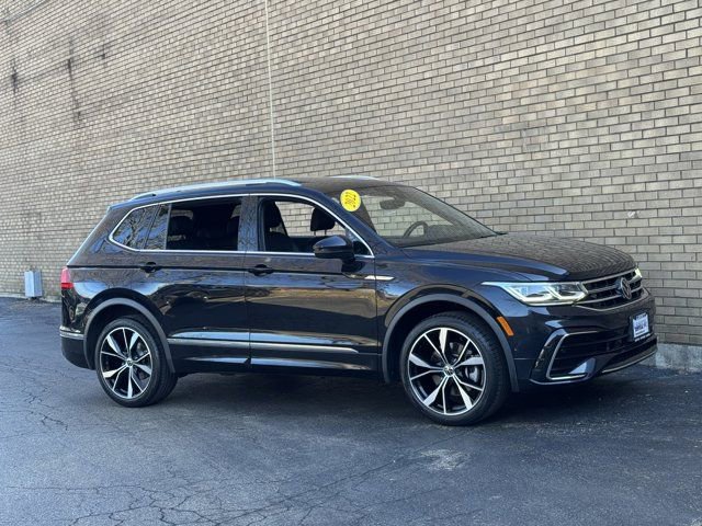 Used 2022 Volkswagen Tiguan SEL R-Line AWD/4WD image 6