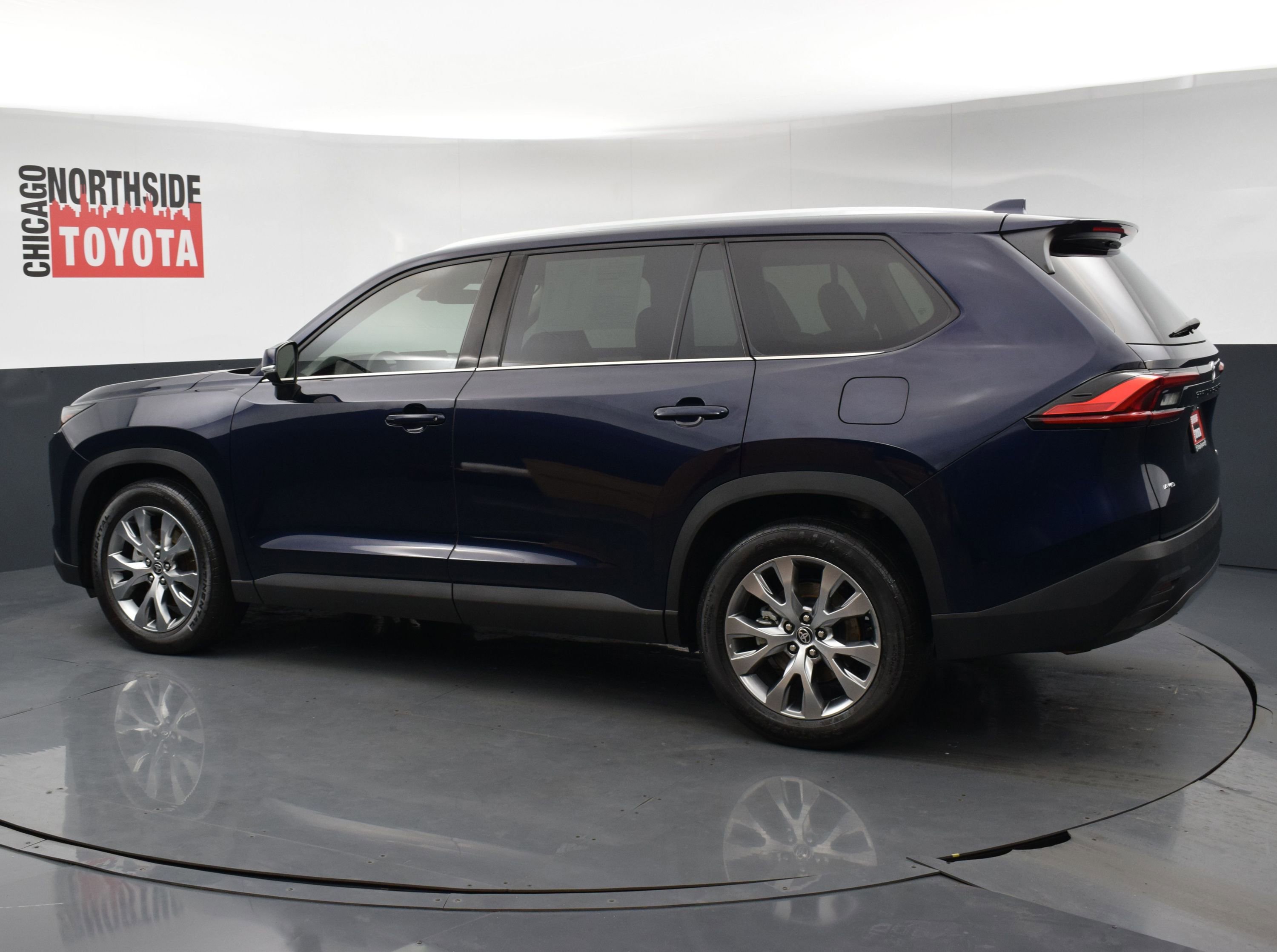 Used 2024 Toyota Grand Highlander Limited image 2