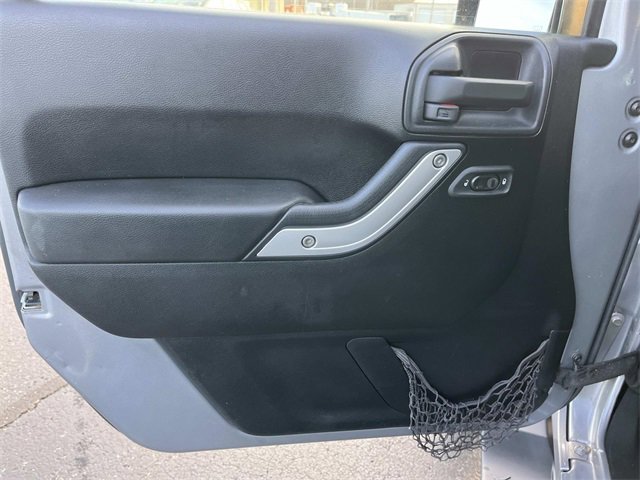 Used 2013 Jeep Wrangler Unlimited Sahara w/ Dual Top Group image 27