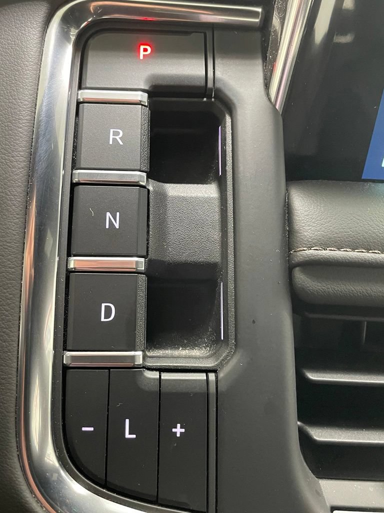 Used 2023 Chevrolet Suburban High Country AWD/4WD image 36