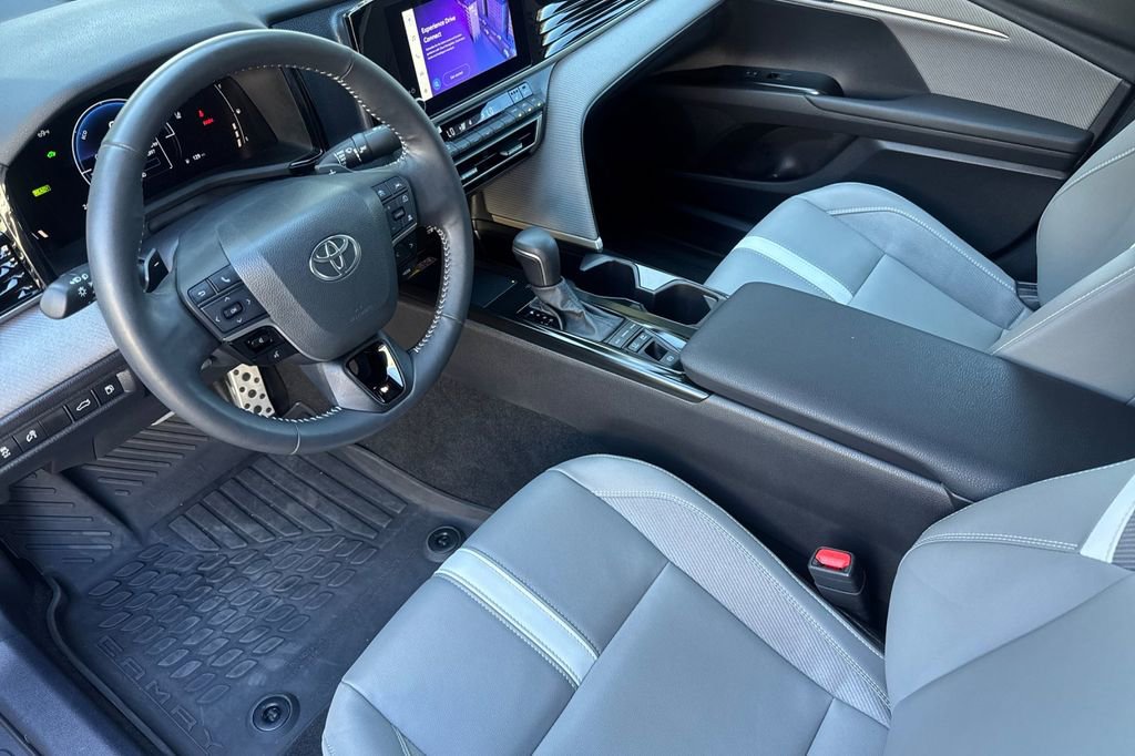 Certified 2025 Toyota Camry SE w/ Convenience Package image 9