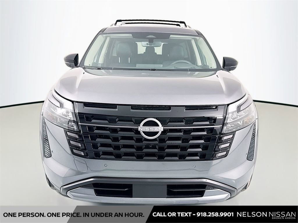 New 2026 Nissan Pathfinder Platinum image 2