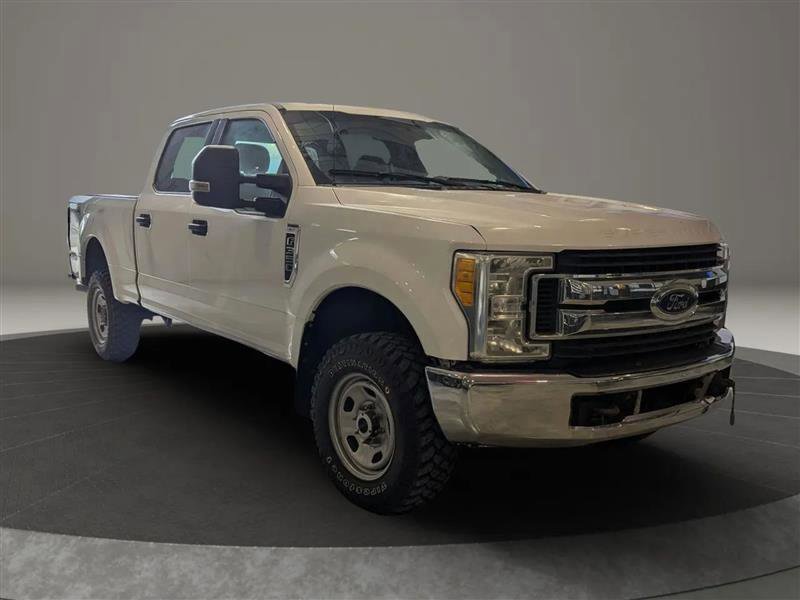 Used 2018 Ford F350 XLT w/ FX4 4x4 Off Road Package image 7