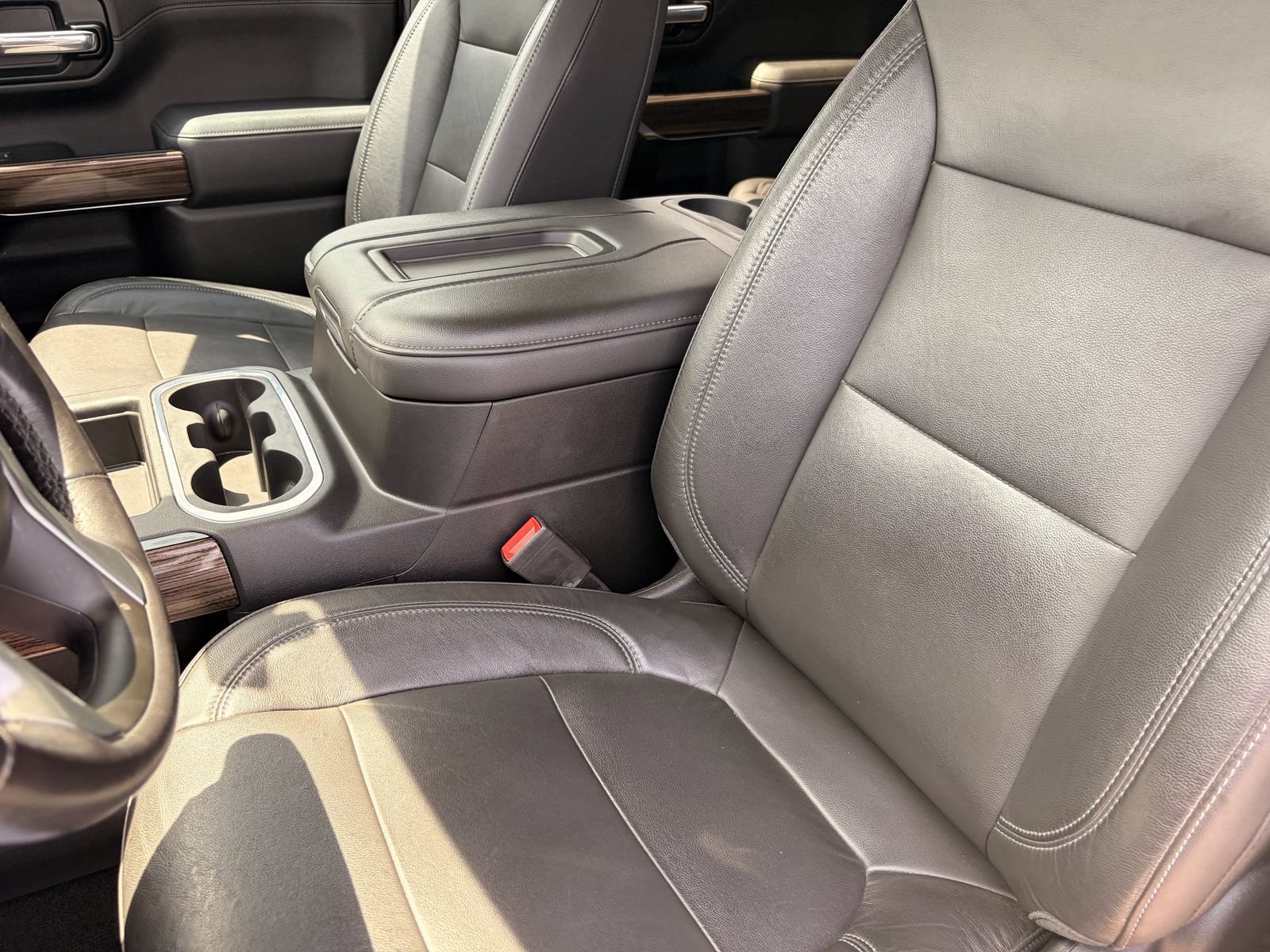 Used 2020 Chevrolet Silverado 1500 LT Trail Boss AWD/4WD image 17
