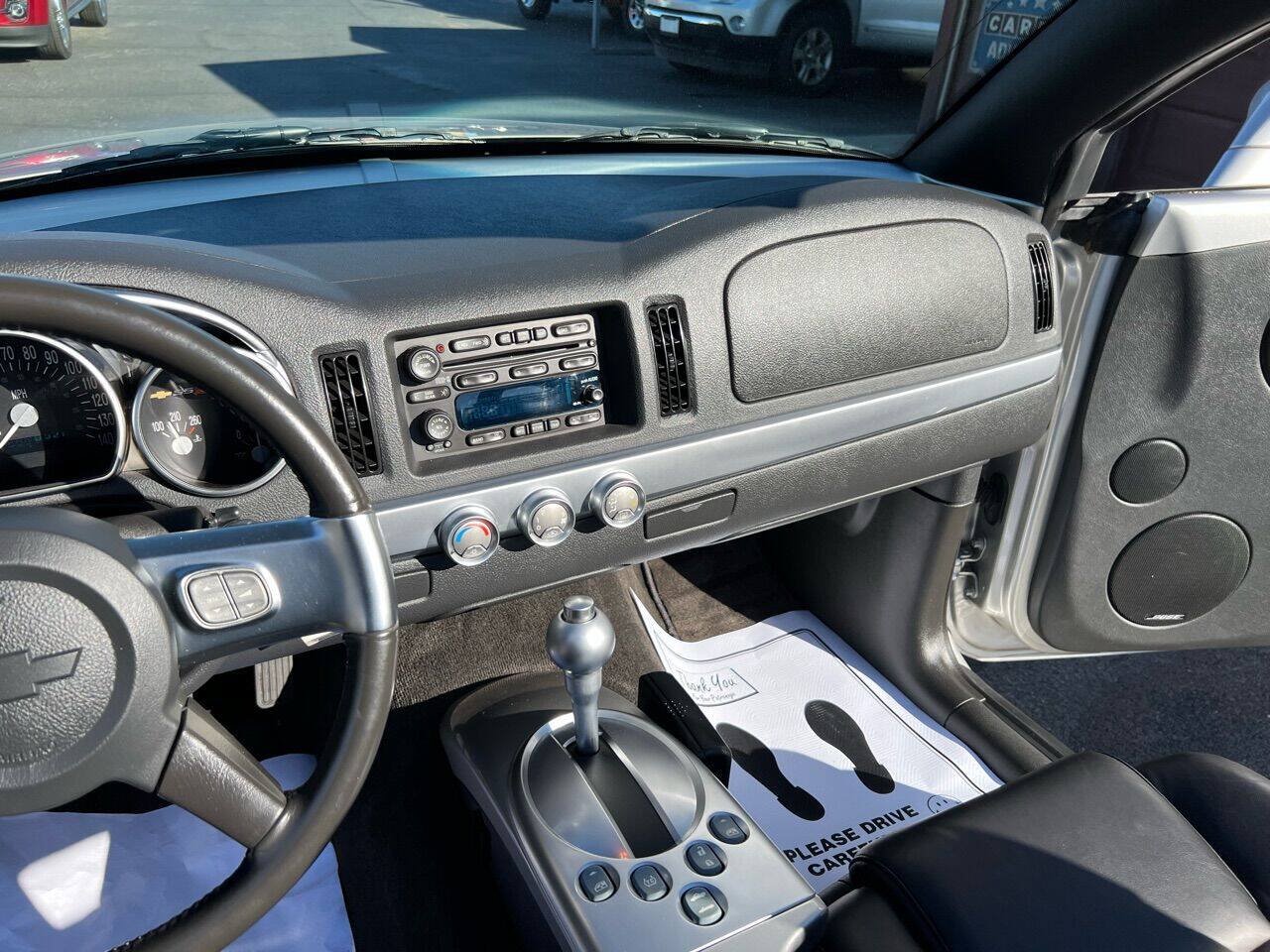 Used 2004 Chevrolet SSR w/ Preferred Equipment Group RWD image 47