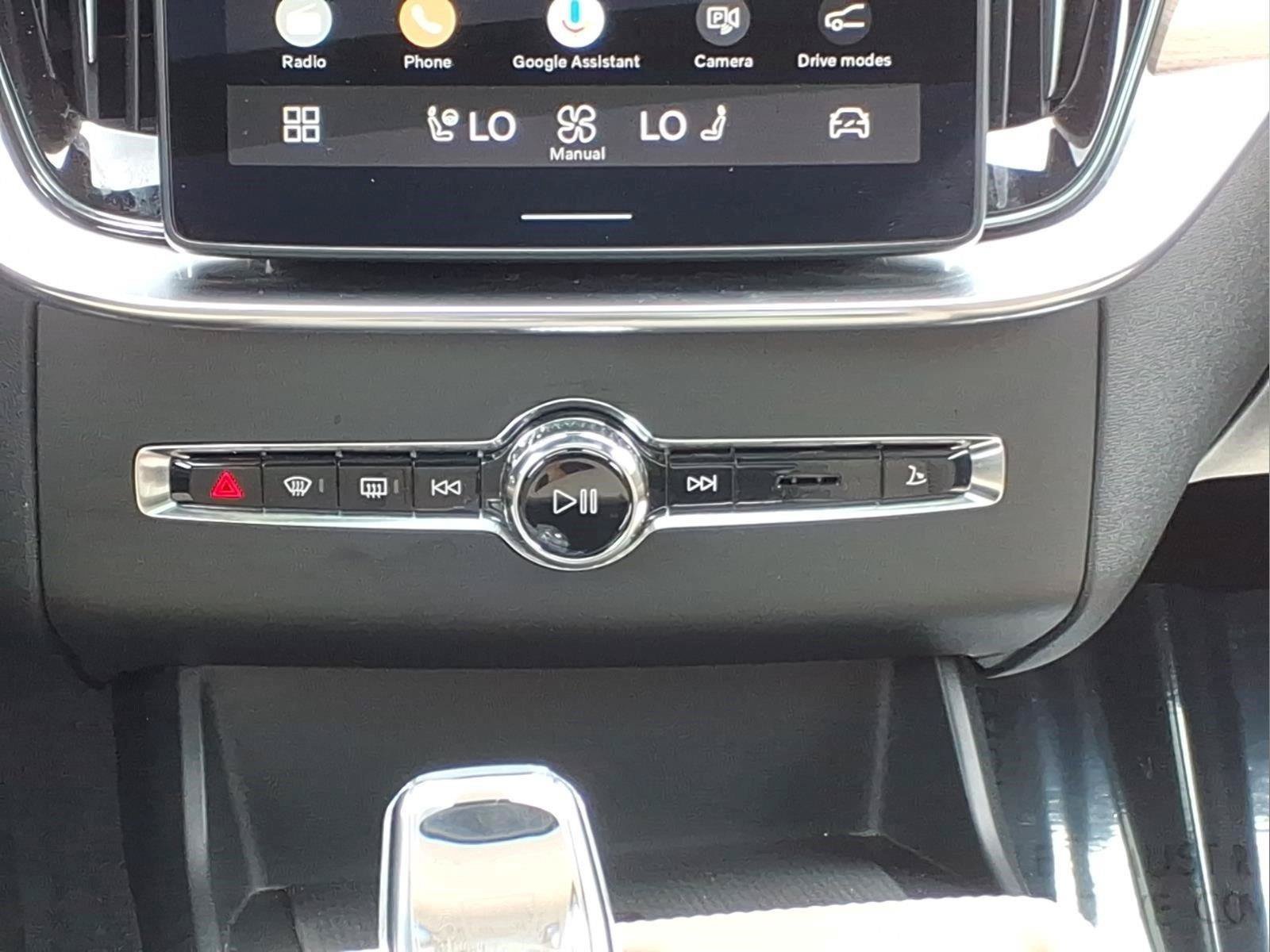 Certified 2026 Volvo XC90 B6 Plus AWD/4WD image 13