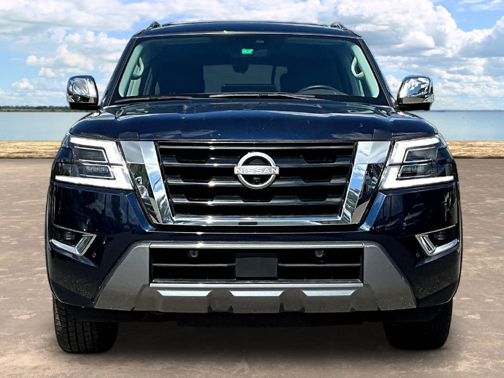 Used 2022 Nissan Armada Platinum w/ Captain's Chairs Package RWD image 2