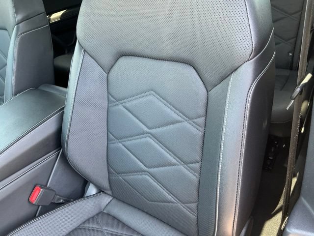 Used 2024 Volkswagen Atlas SE AWD/4WD image 14