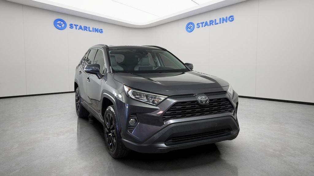 Used 2020 Toyota RAV4 XLE Premium FWD image 15