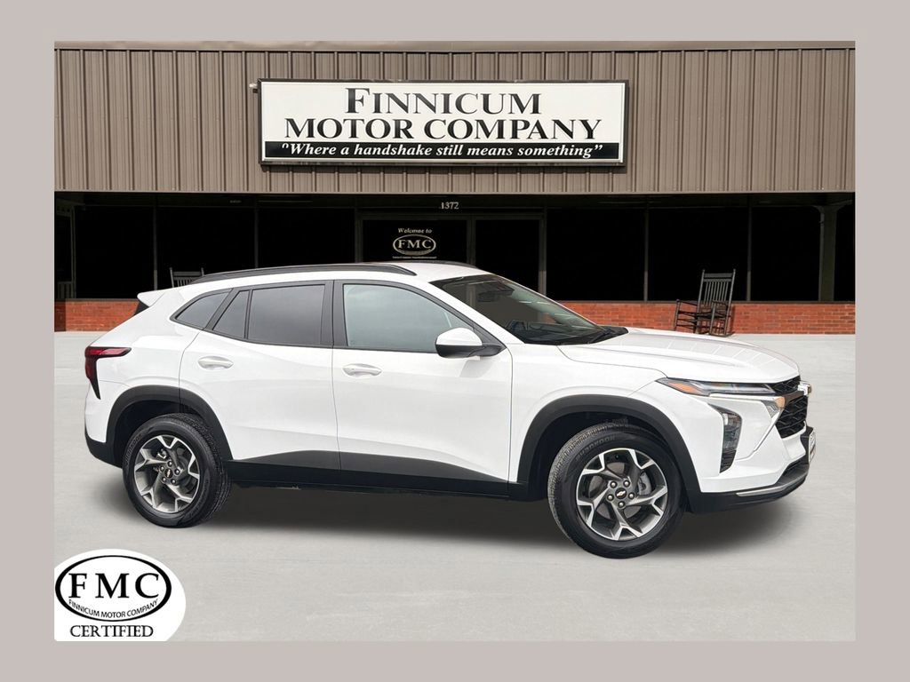 Used 2025 Chevrolet Trax LT w/ LT Convenience Package image 1