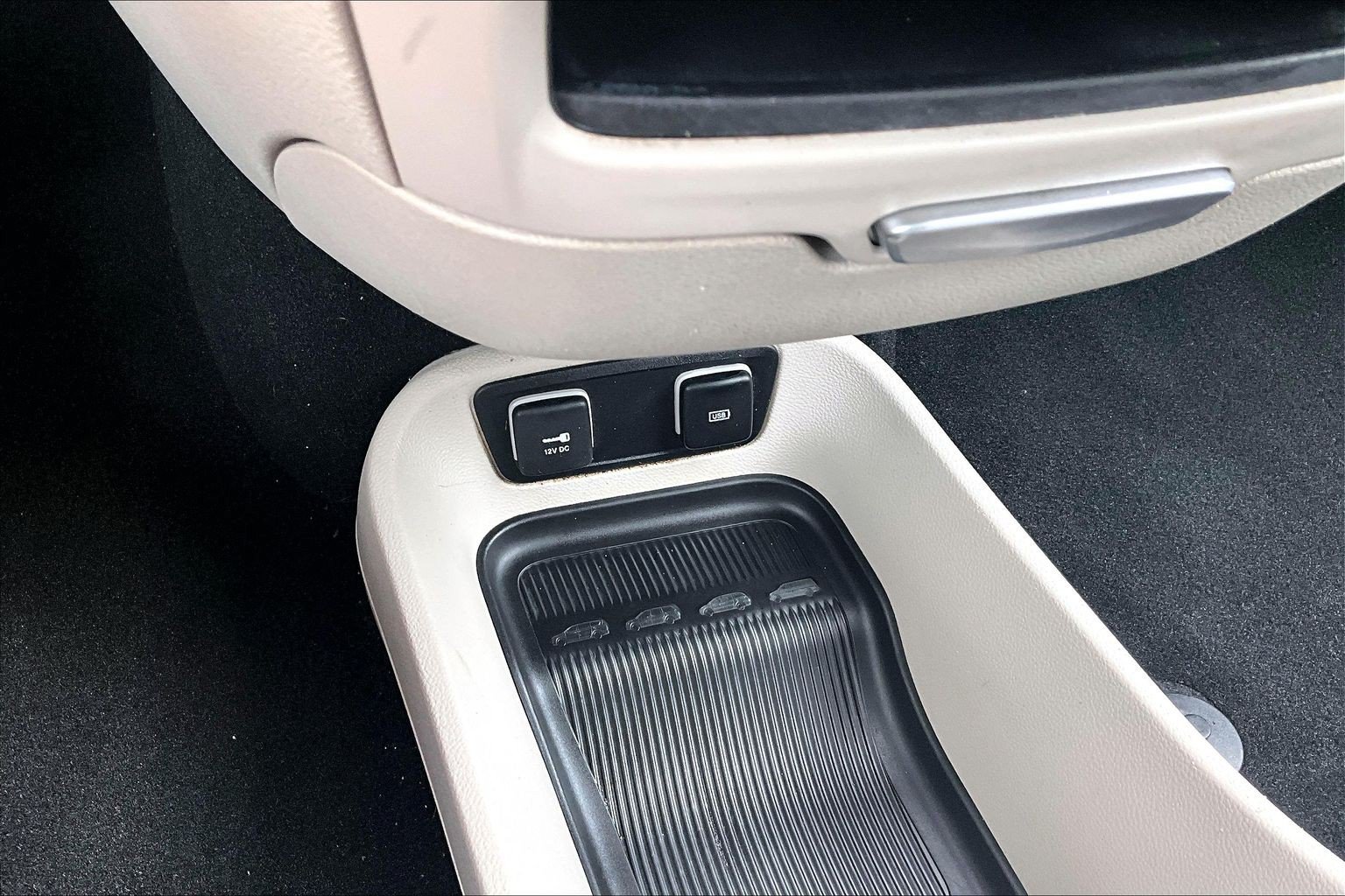 Used 2017 Chrysler Pacifica Touring-L FWD image 32