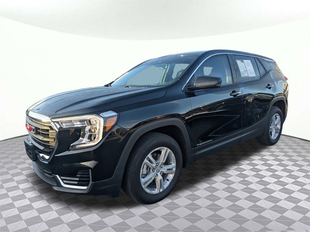 Used 2024 GMC Terrain SLE image 7