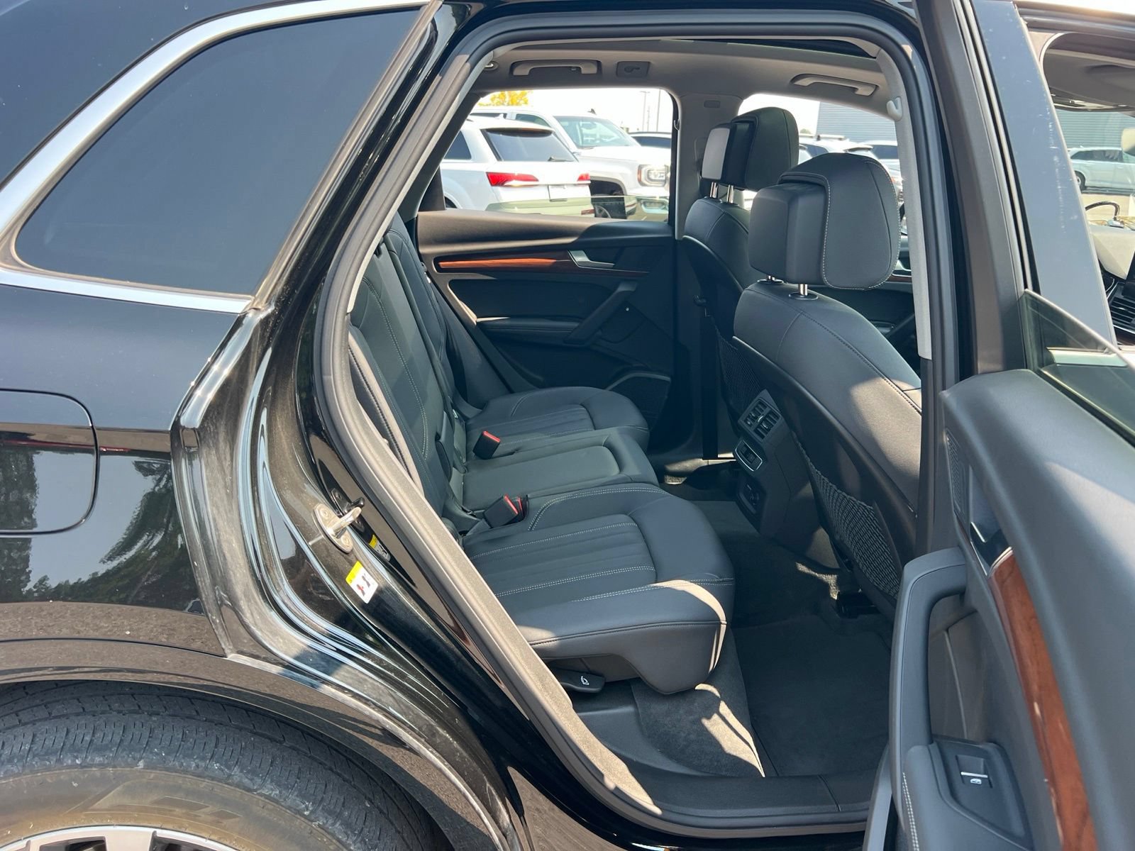 Used 2023 Audi Q5 2.0T Premium Plus w/ Premium Plus Package AWD/4WD image 37