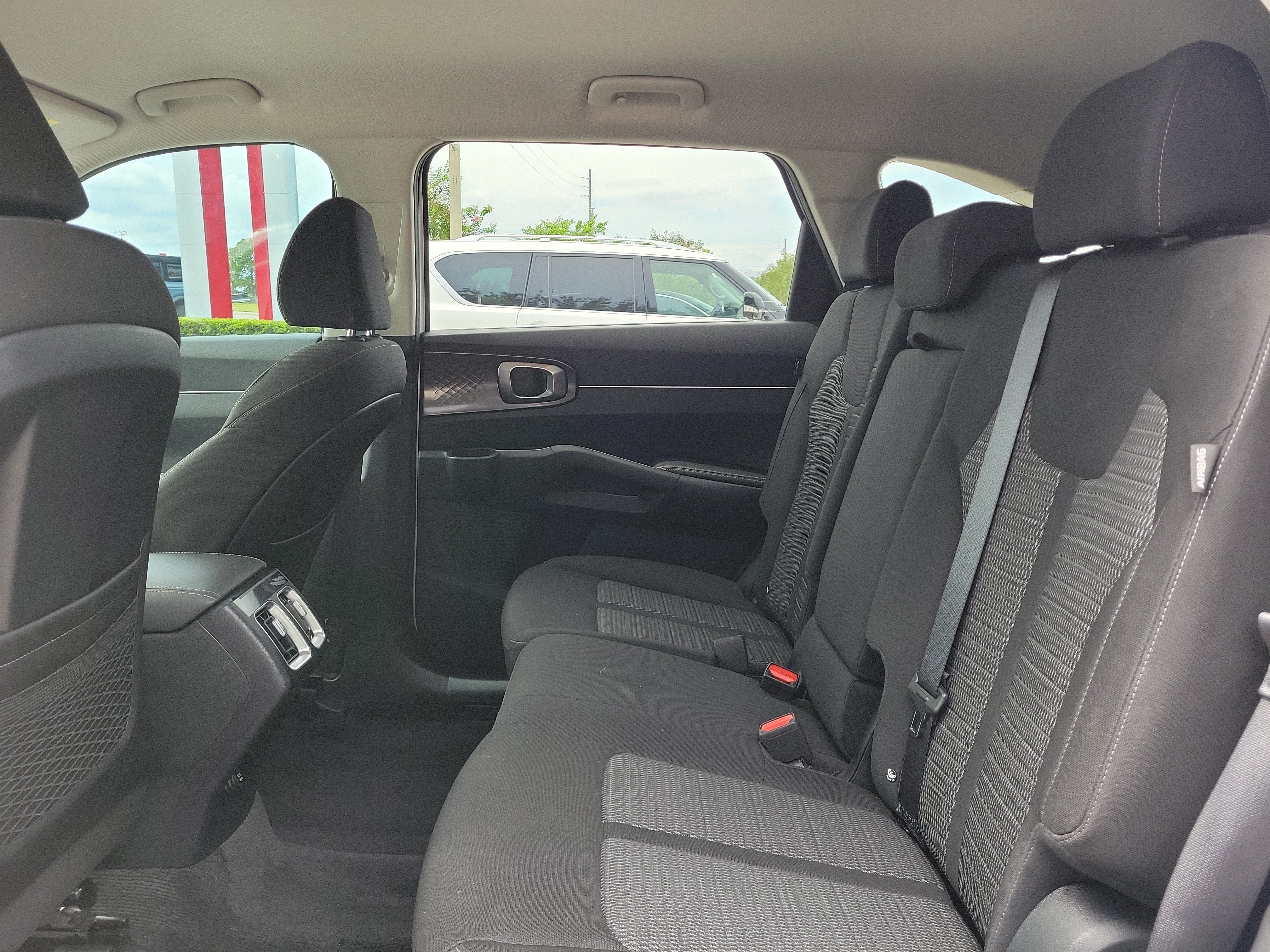 Used 2024 Kia Sorento LX FWD image 18