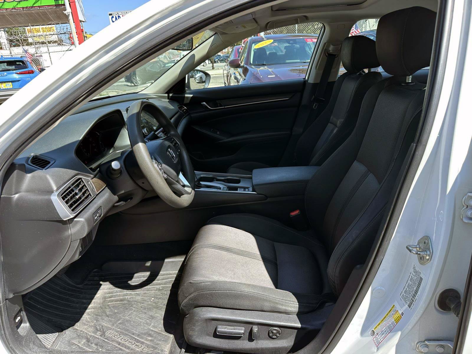 Used 2019 Honda Accord EX image 11