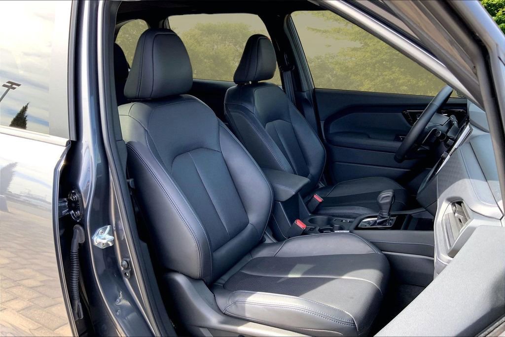 Certified 2025 Subaru Forester Limited image 27