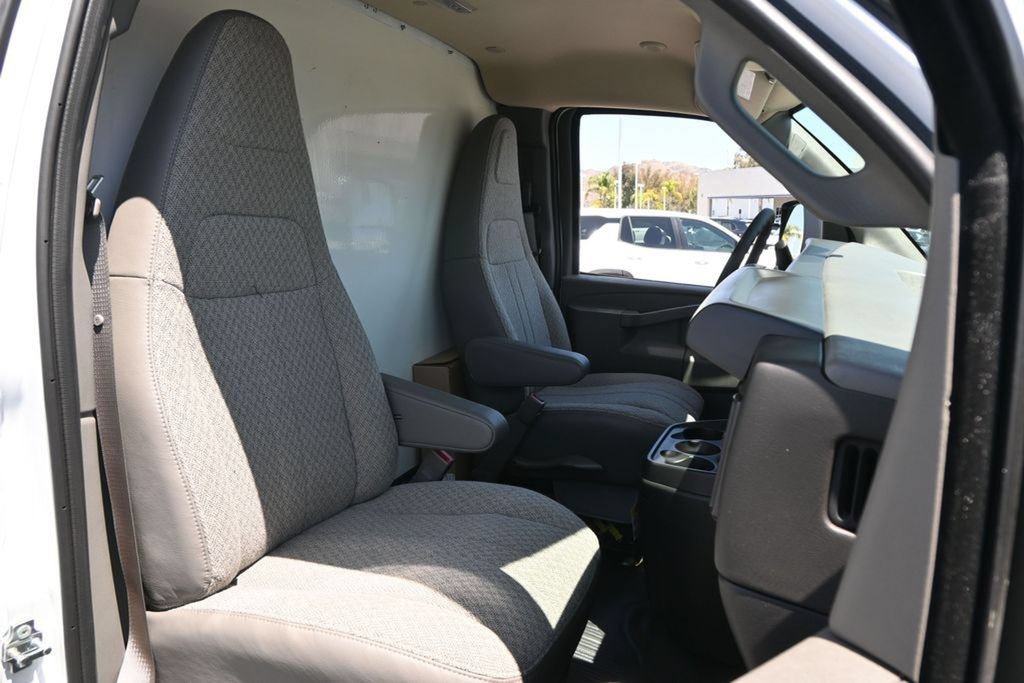 New 2026 Chevrolet Express 3500 w/ Power Convenience Package RWD image 16