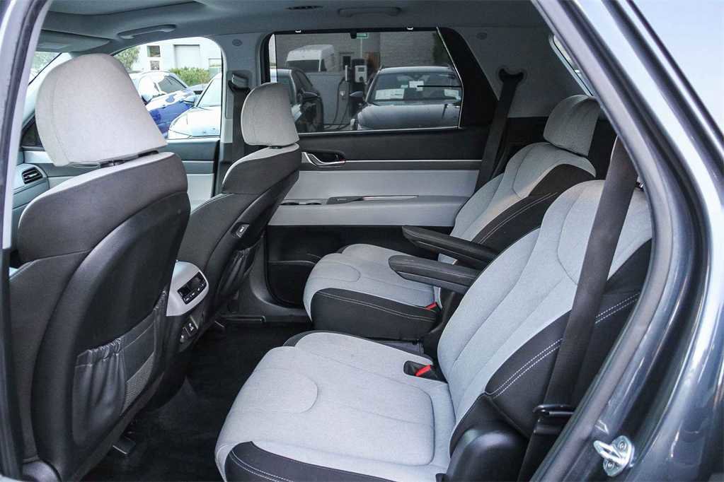 Used 2020 Hyundai Palisade SEL w/ Convenience Package image 17