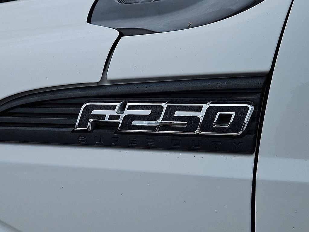 Used 2014 Ford F250 XL w/ Power Equipment Group AWD/4WD image 14