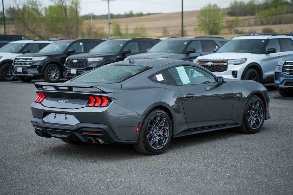 Used 2025 Ford Mustang GT w/ GT Performance Package RWD image 5