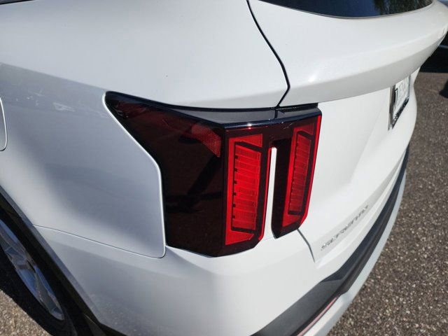 New 2026 Kia Sorento LX FWD image 6
