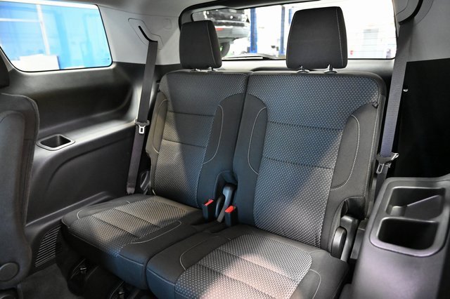 Used 2023 GMC Acadia SLE w/ Driver Convenience Package image 12