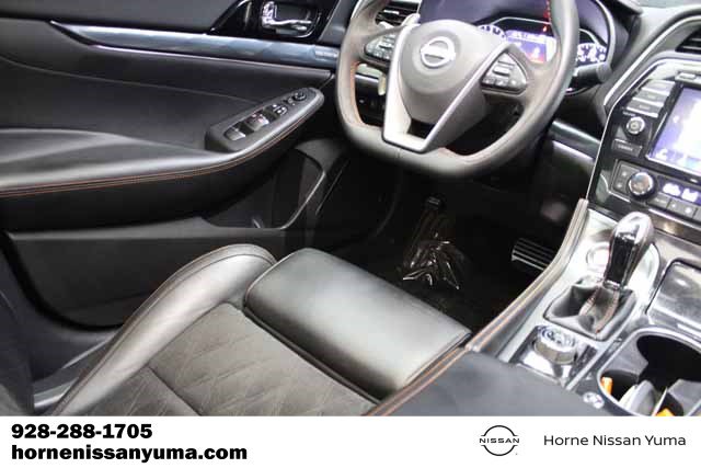 Used 2023 Nissan Maxima SR w/ Sport Mat Group FWD image 10