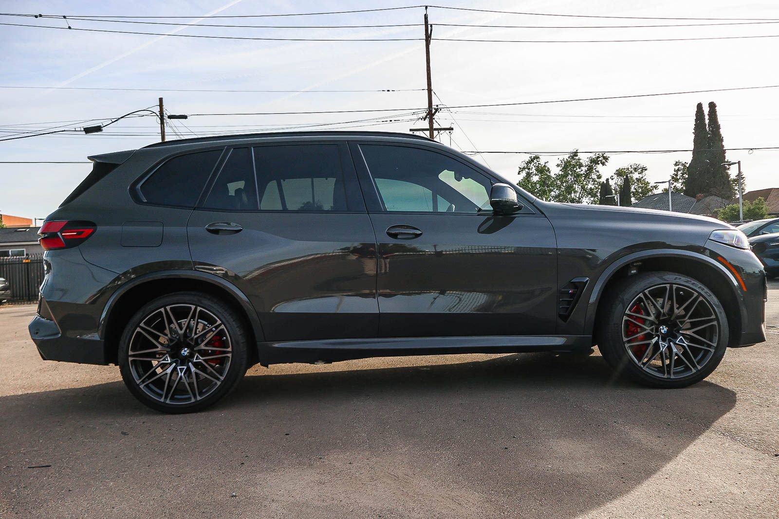 Used 2025 BMW X5 M Competition w/ Executive Package image 4
