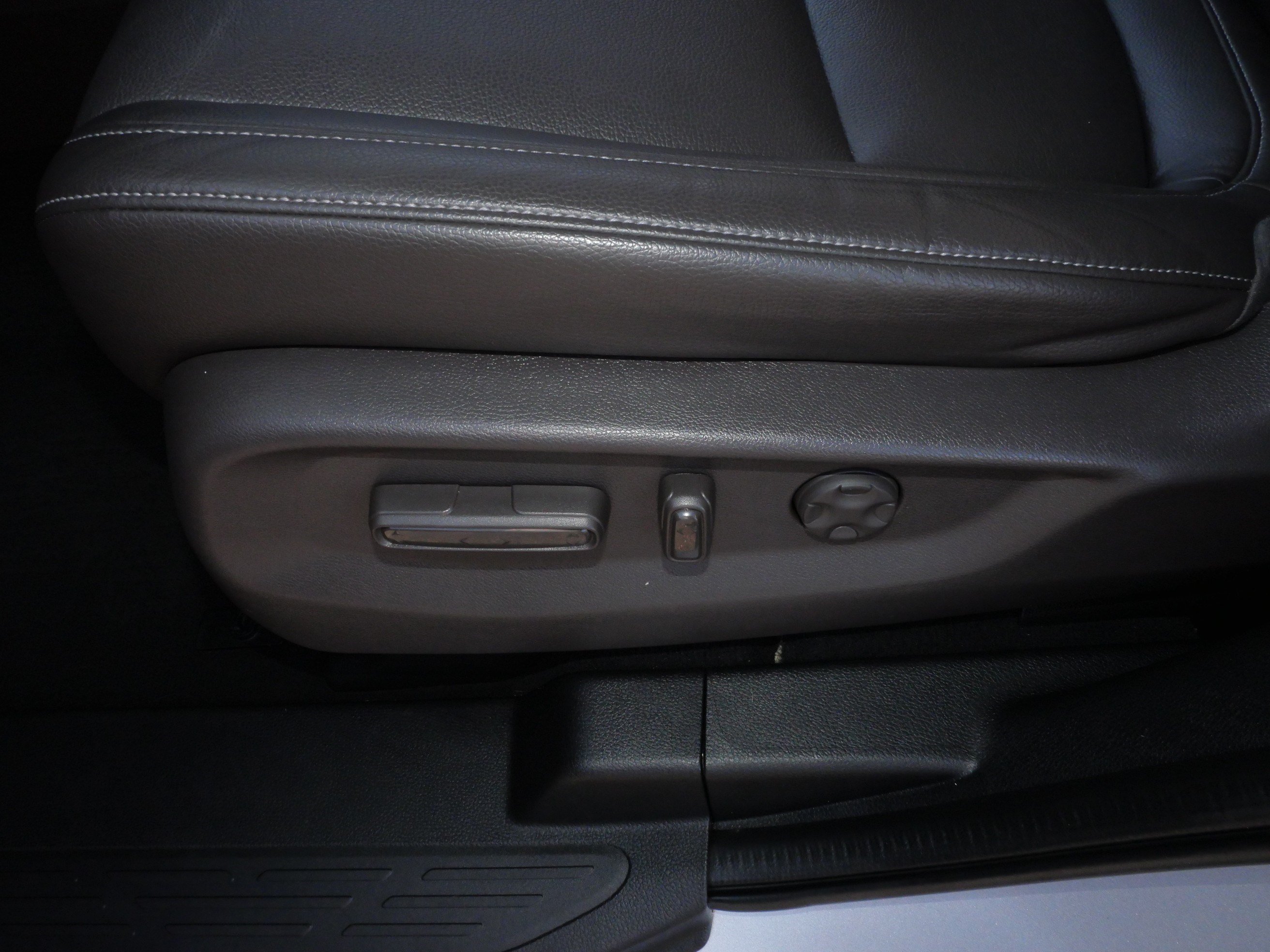 Used 2023 Honda Odyssey EX-L image 20