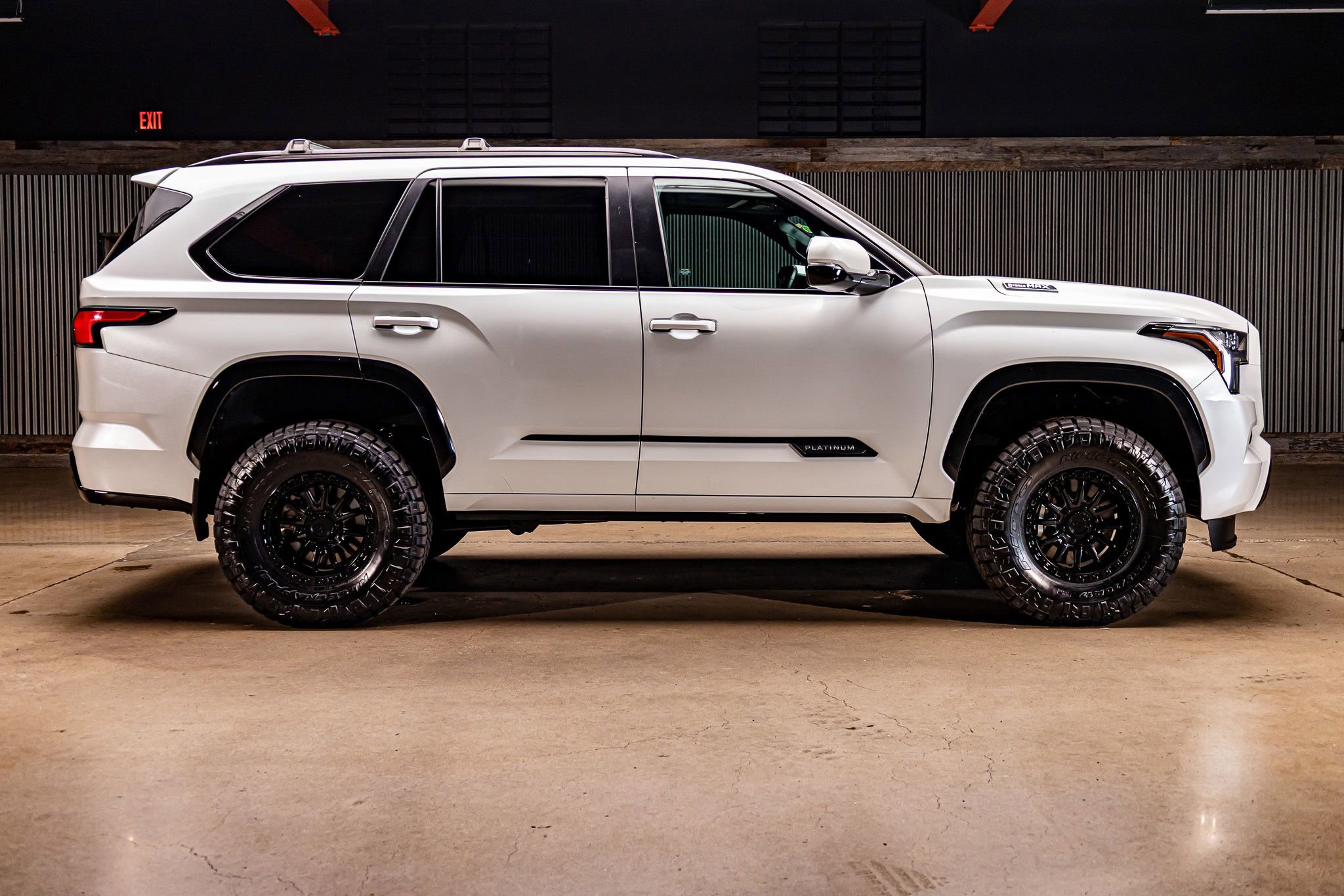 Used 2024 Toyota Sequoia Platinum image 11