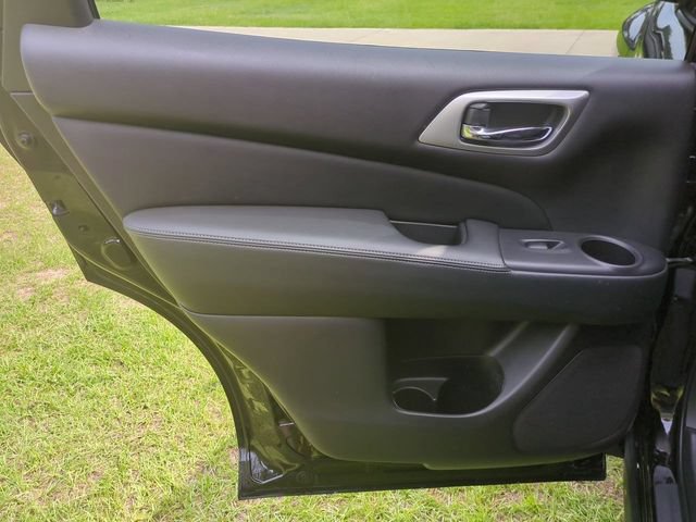 Certified 2020 Nissan Pathfinder SV FWD image 28