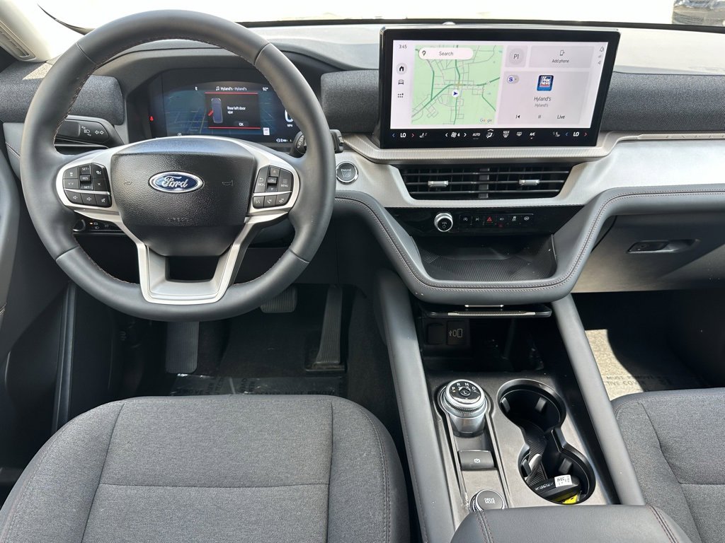Used 2025 Ford Explorer Active image 4