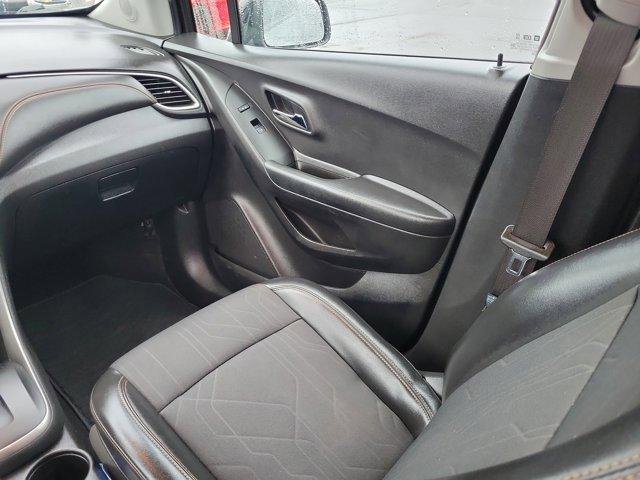 Used 2021 Chevrolet Trax LT w/ Redline Edition image 14