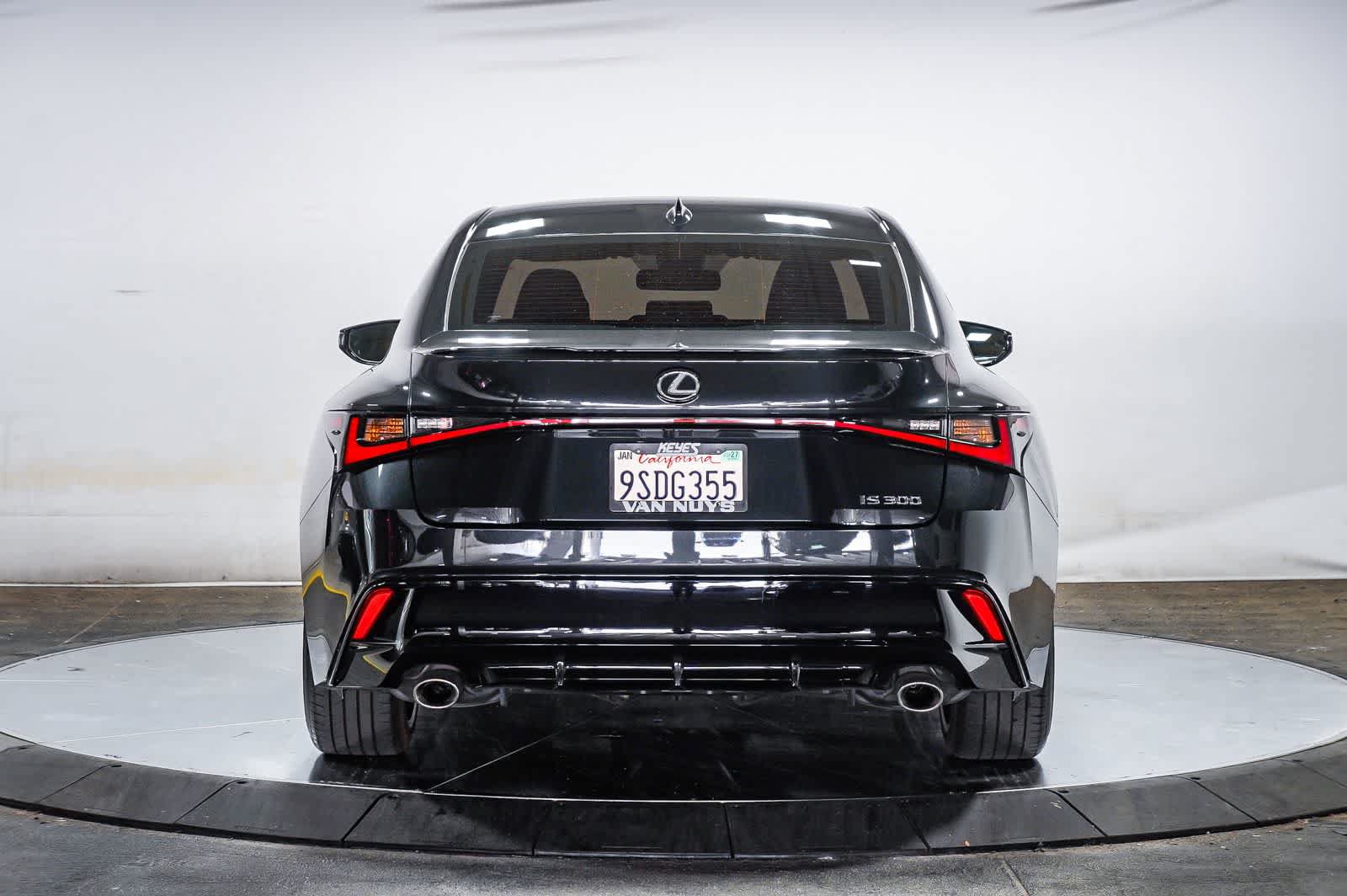 Used 2025 Lexus IS 300 F Sport RWD image 3