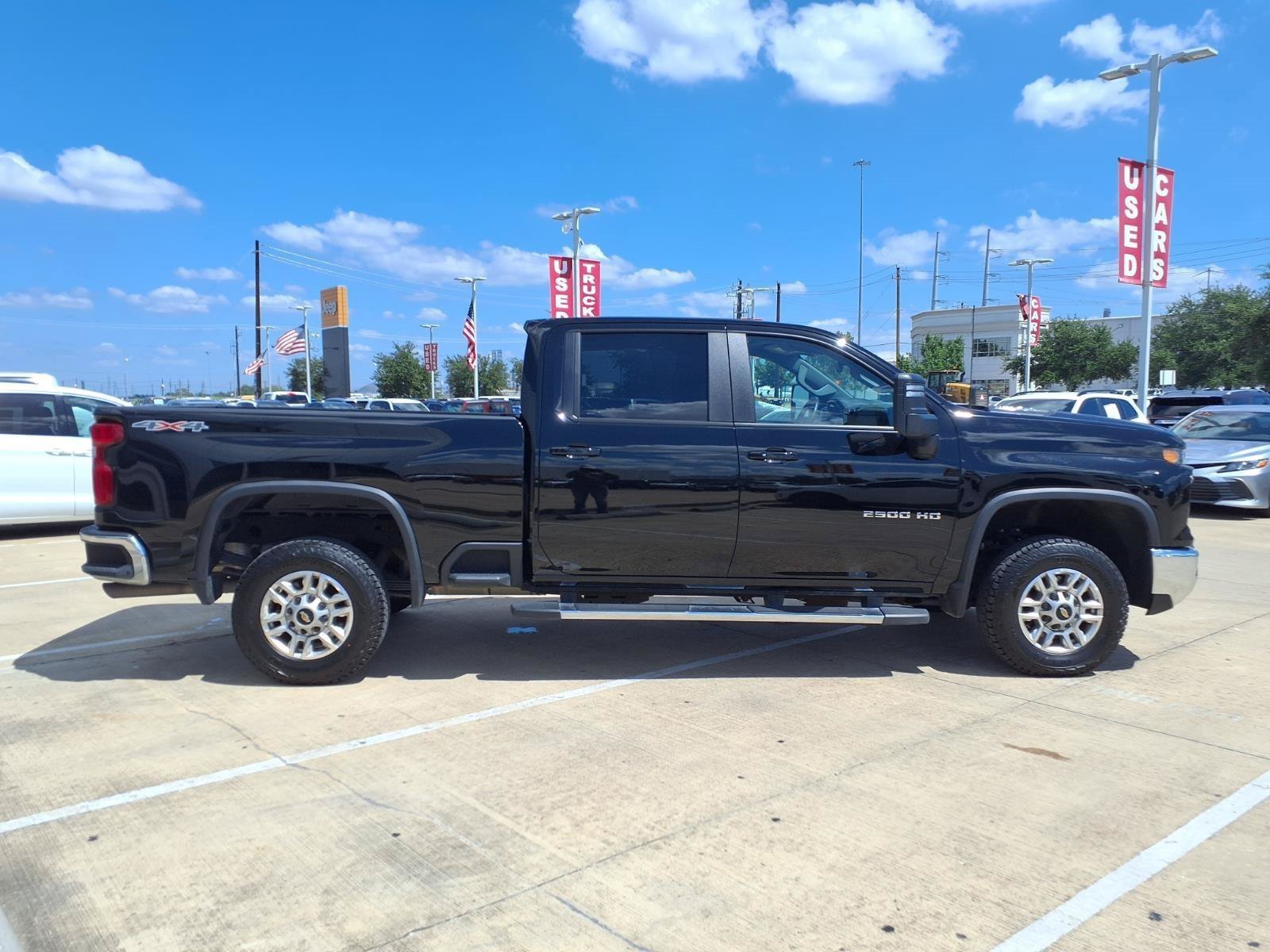 Used 2025 Chevrolet Silverado 2500 LT w/ Convenience Package AWD/4WD image 4