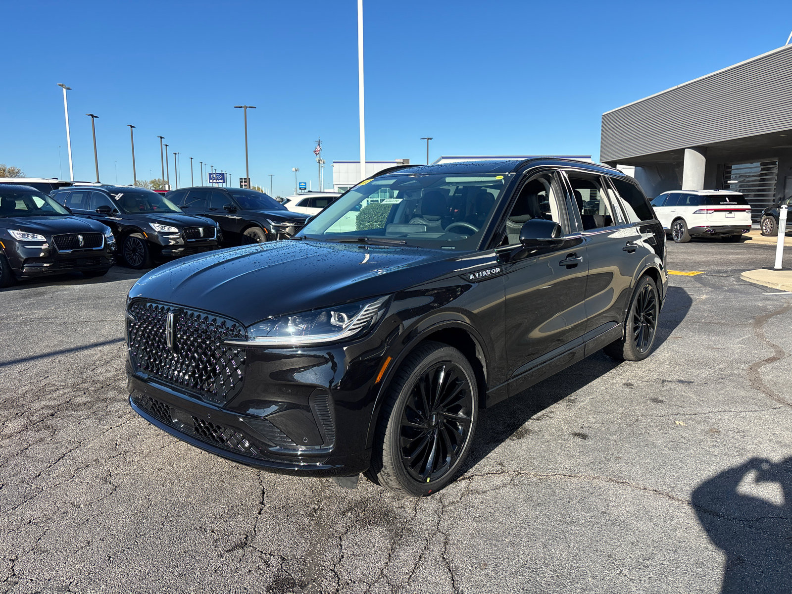 New 2026 Lincoln Aviator Reserve image 3