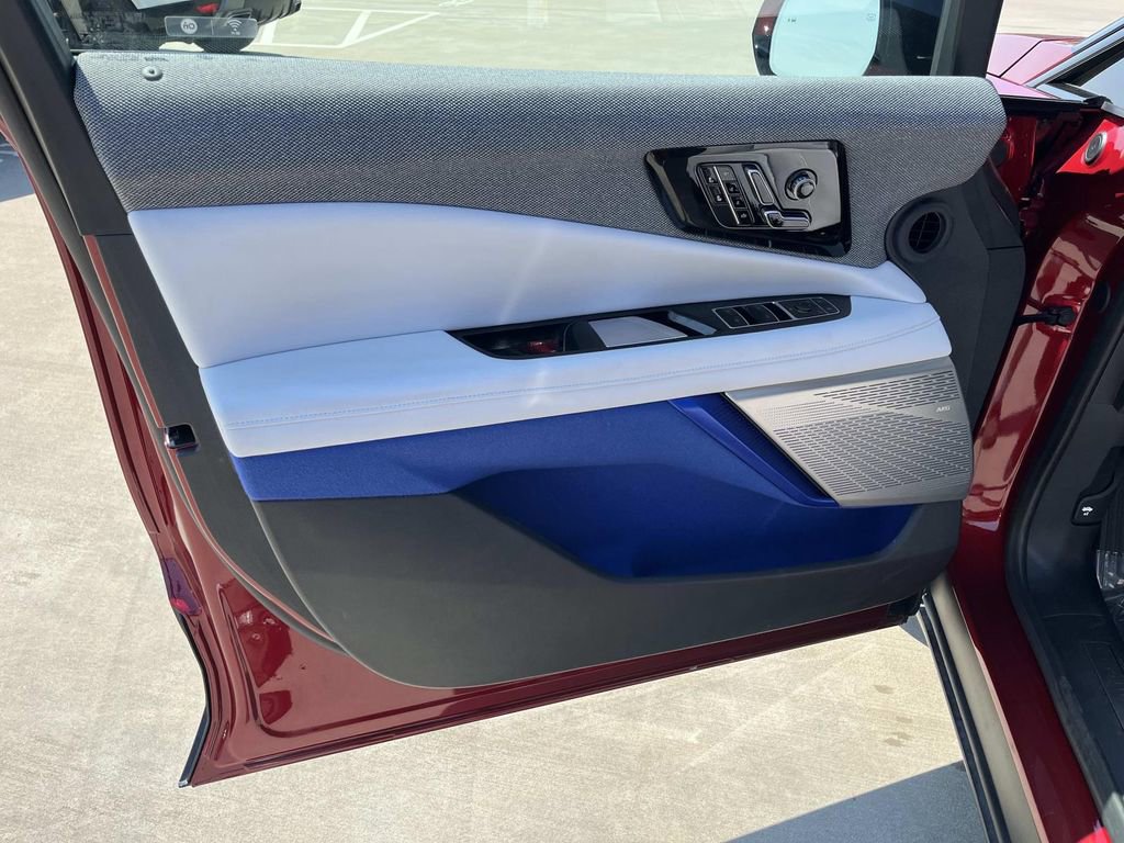 Used 2025 Cadillac Optiq Sport 1 image 21