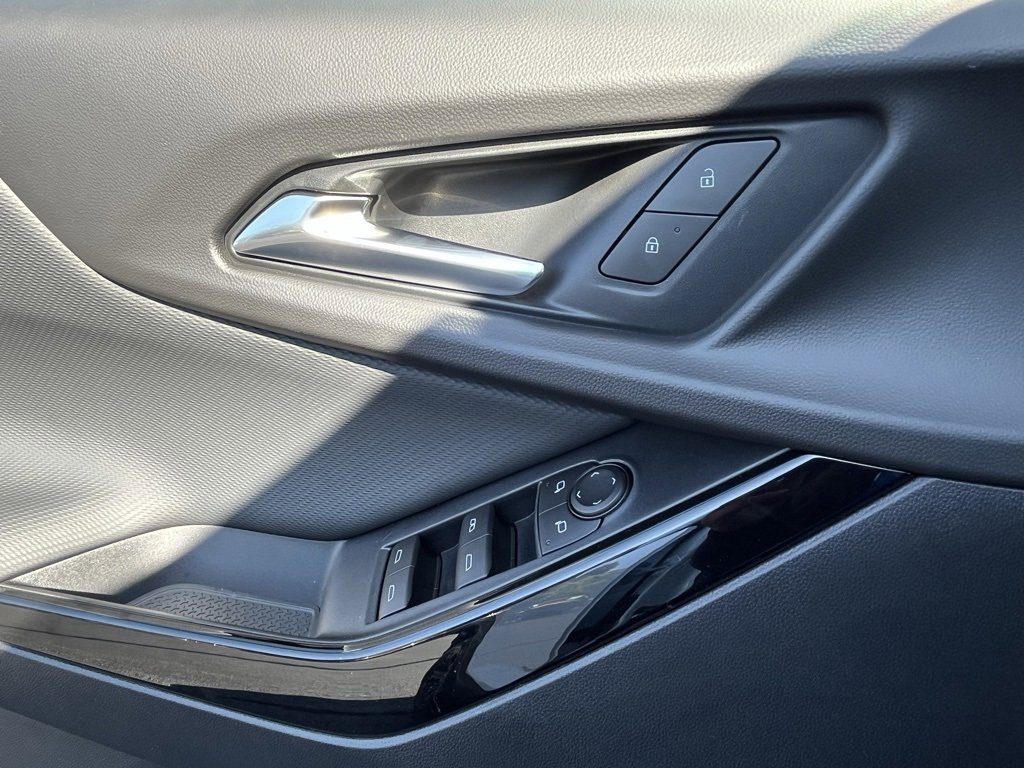 New 2026 Chevrolet Equinox LT w/ Convenience Package II image 10