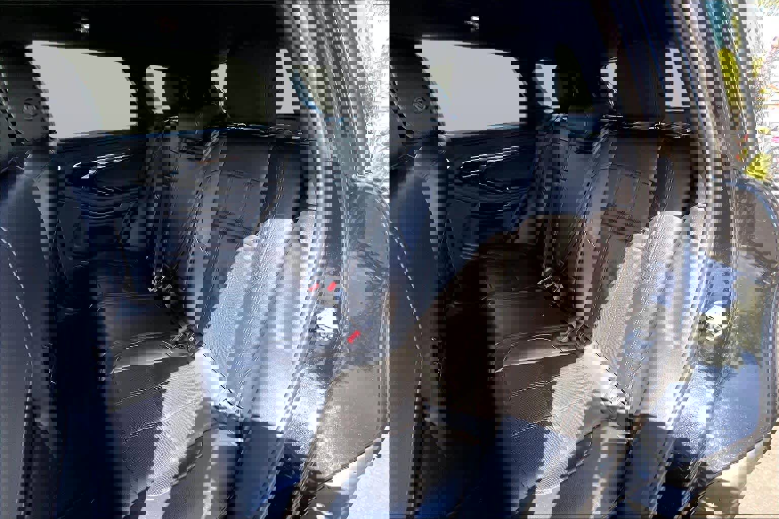 Used 2021 Land Rover Range Rover Evoque R-Dynamic SE image 20