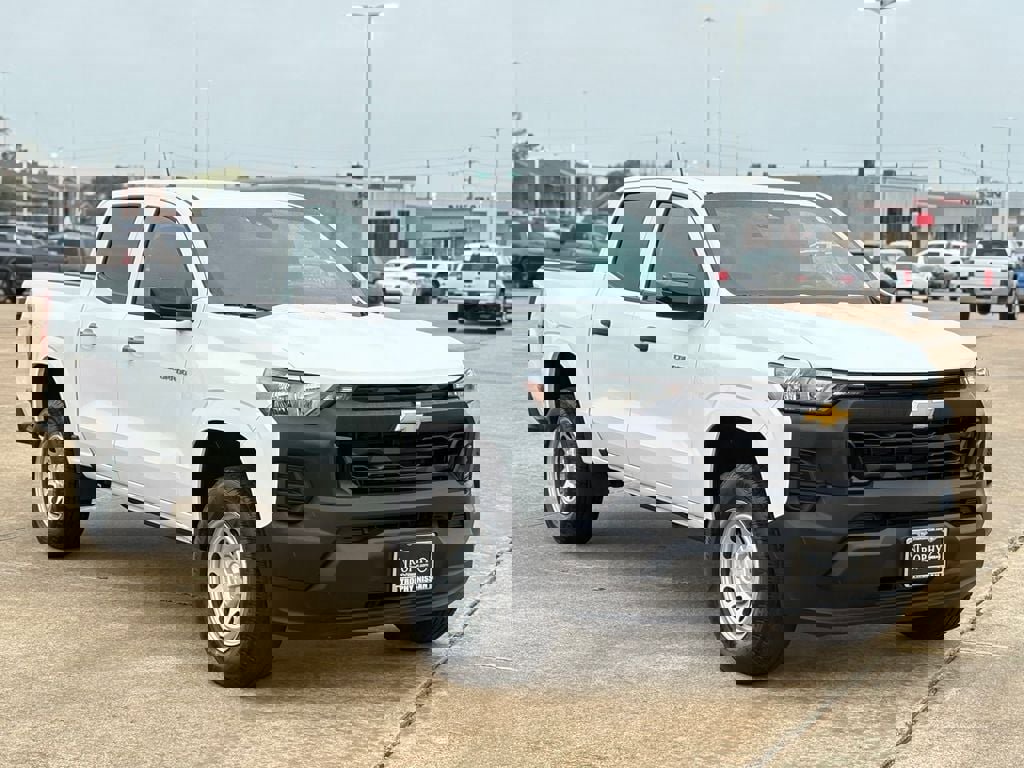 Used 2024 Chevrolet Colorado W/T w/ Safety Package image 6