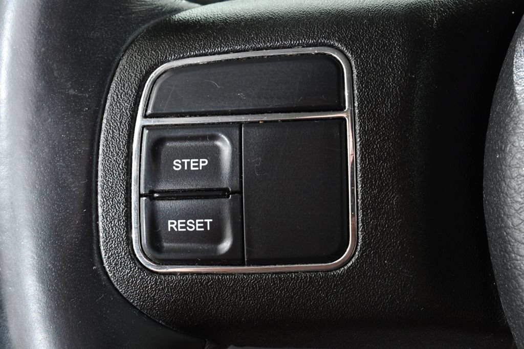 Used 2017 Jeep Patriot Latitude FWD image 31