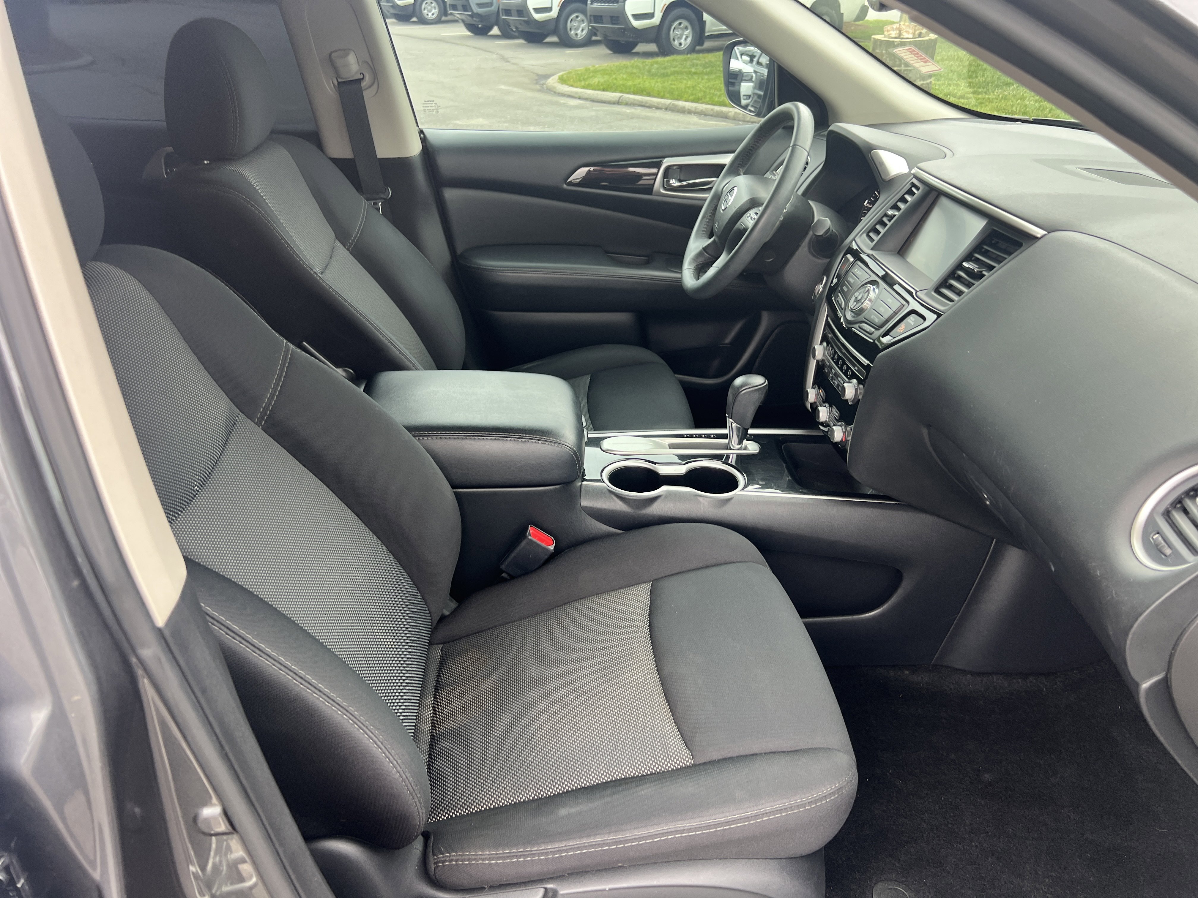 Certified 2019 Nissan Pathfinder SV FWD image 17