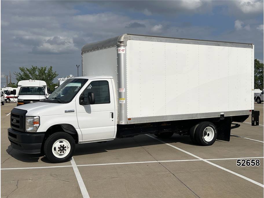 Used 2021 Ford E-450 and Econoline 450 Super Duty w/ Power Windows & Locks Group RWD image 1