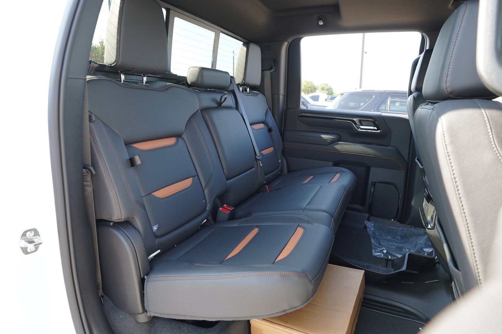 New 2026 GMC Sierra 2500 AT4 w/ AT4 Premium Plus Package AWD/4WD image 23