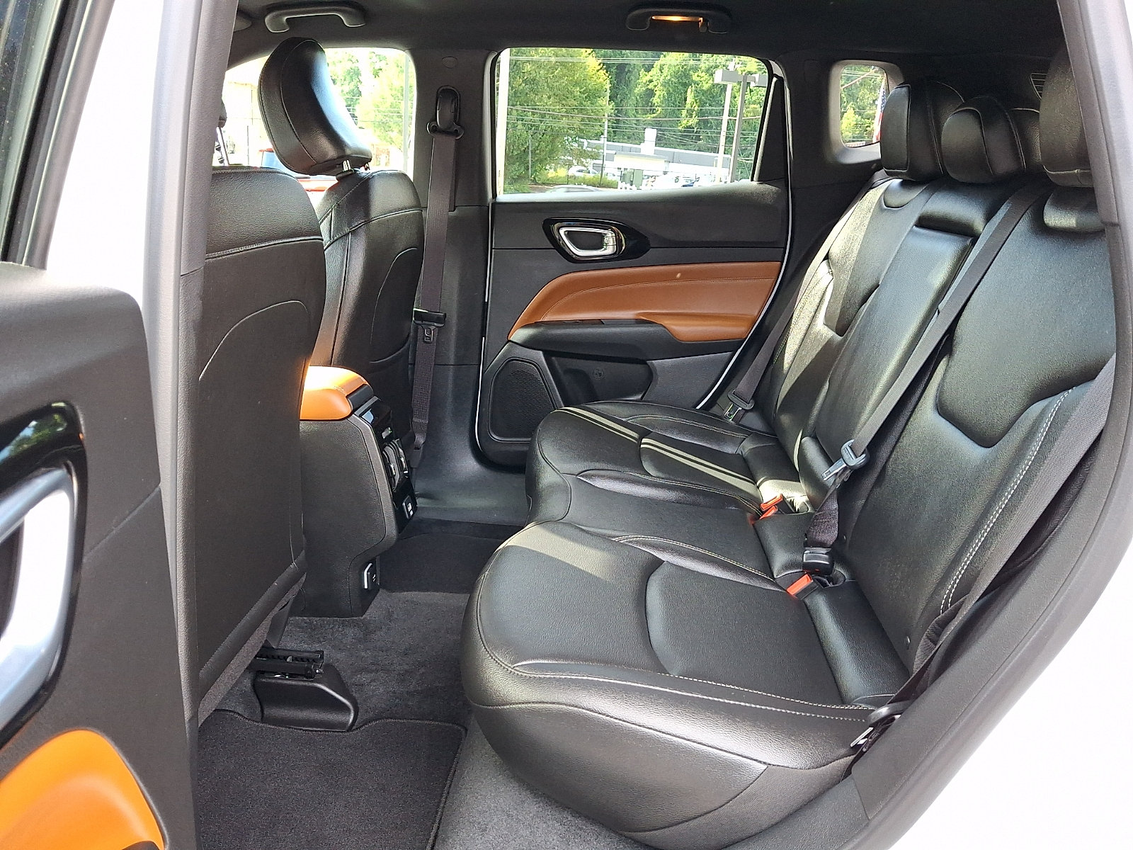 Certified 2025 Jeep Compass Limited AWD/4WD image 10