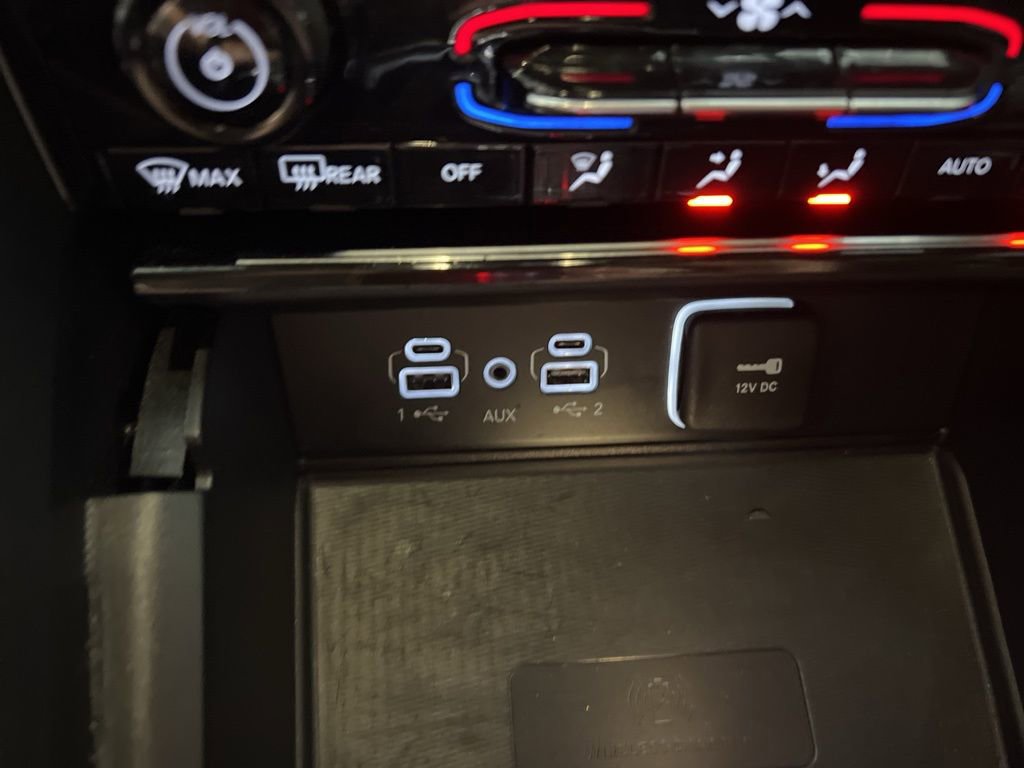 Used 2025 Jeep Grand Cherokee Altitude image 29